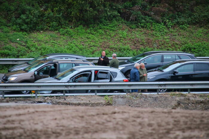 Flinke file na storing Schipholbrug