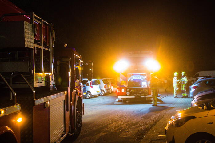 Brand verwoest geparkeerde camper