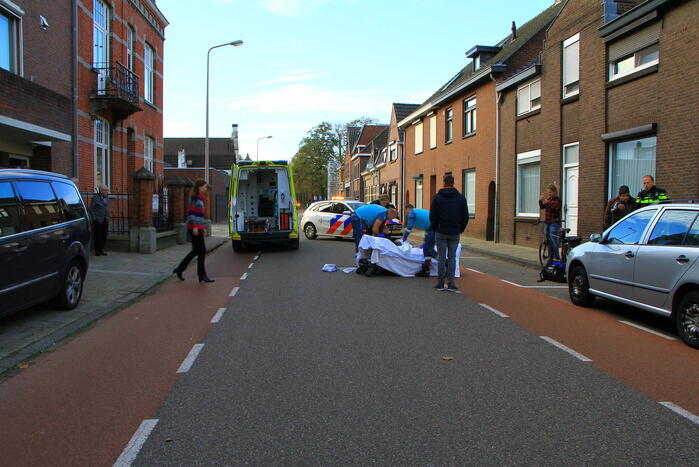 Fietser gewond bij botsing met auto