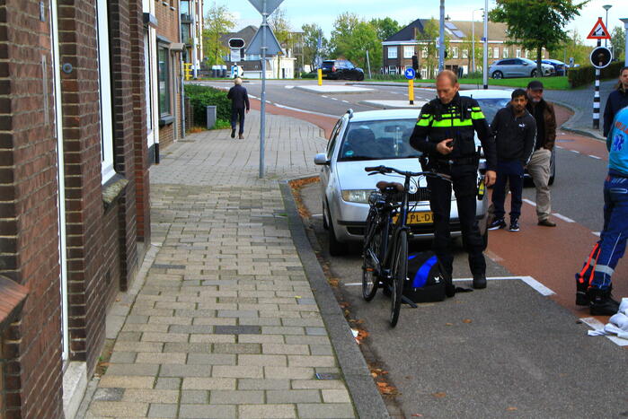 Fietser gewond bij botsing met auto