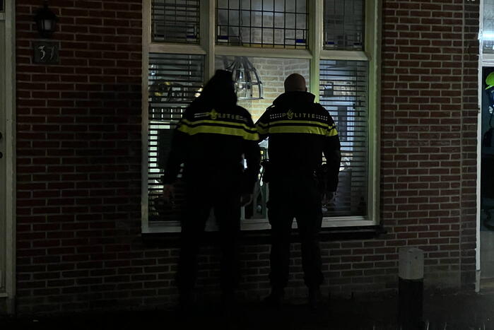 Hevige brand in schoorsteen van woning