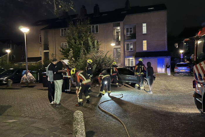 Autobrand snel onder controle