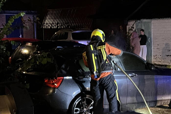 Autobrand snel onder controle