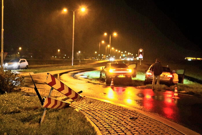 Automobilist aangehouden na dat hij rotonde mist