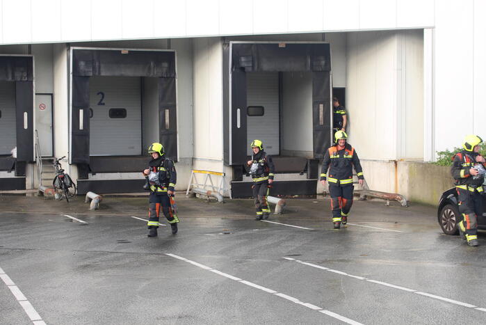 Veel brandweer ingezet voor brand in prullenbak