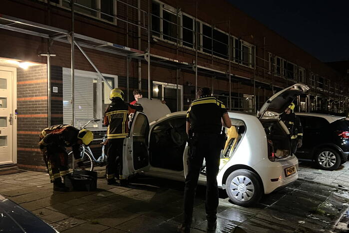Personenwagen loopt flinke schade op door brand