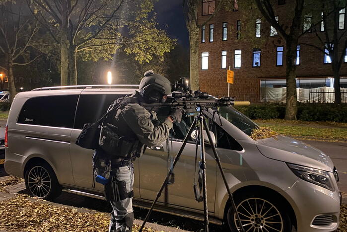 Arrestatieteam oefent gijzeling in school