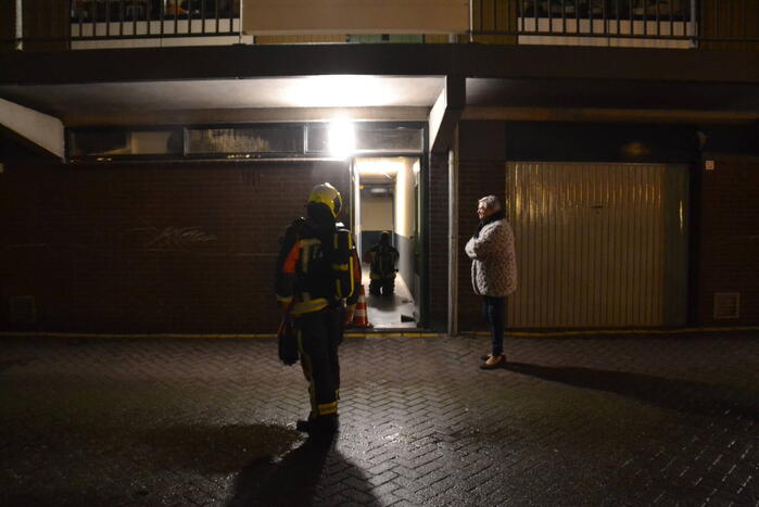 Brandweer onderzoekt benzinelucht