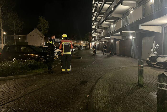 Brandweer onderzoekt benzinelucht