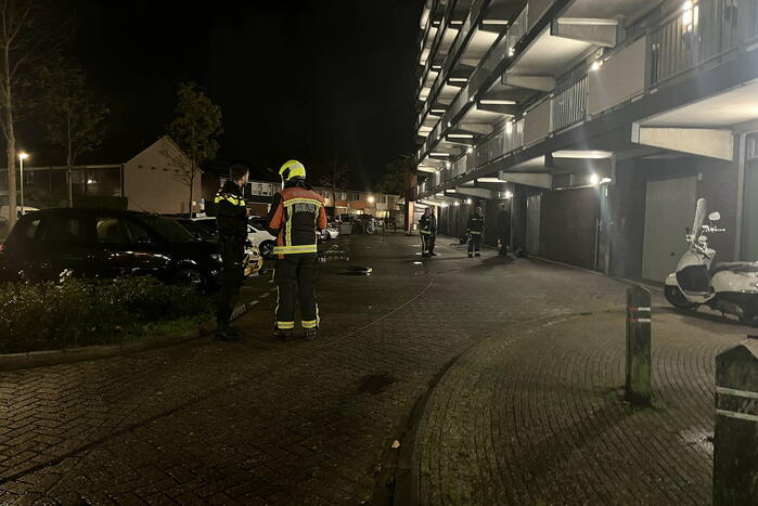 Brandweer onderzoekt benzinelucht
