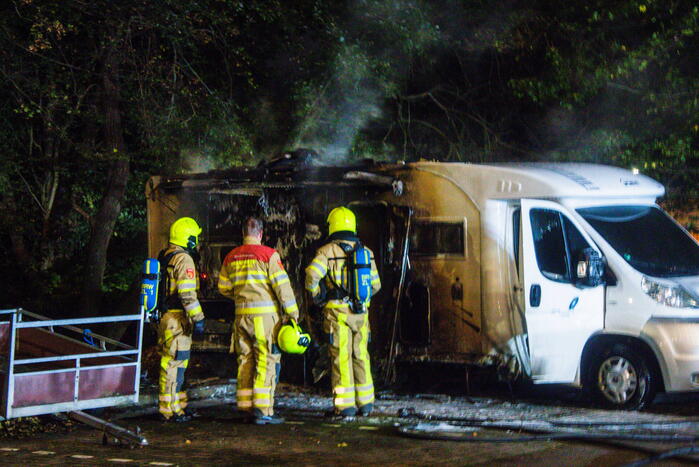 Wederom camper in brand gestoken