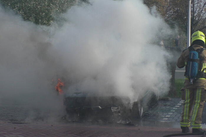 Hevige rookontwikkeling bij autobrand