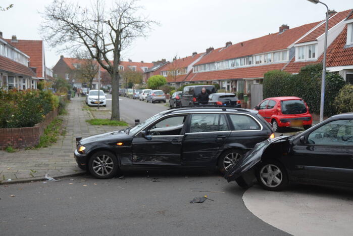 Veel materiele schade bij aanrijding