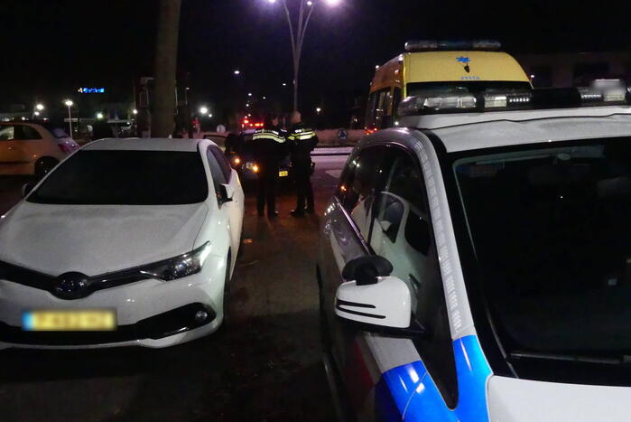 Fietser geschept door personenauto