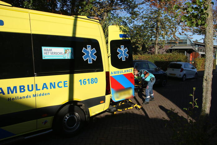 Fietser zwaargewond bij aanrijding