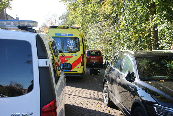 Fietser zwaargewond bij aanrijding