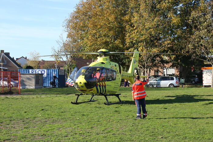 Fietser zwaargewond bij aanrijding