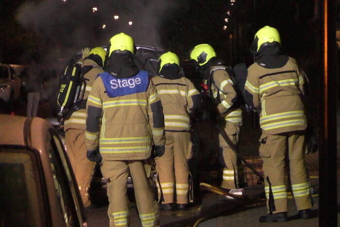 Auto gaat in vlammen op