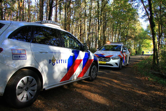 Meerdere mountainbikers ten val in bos, één zwaargewond