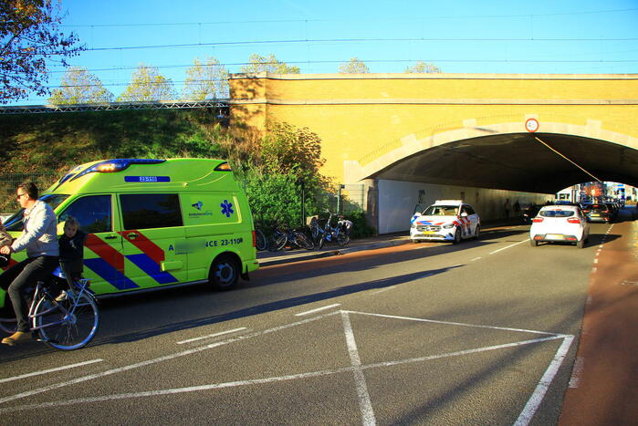 Fietser gewond bij aanrijding met personenauto