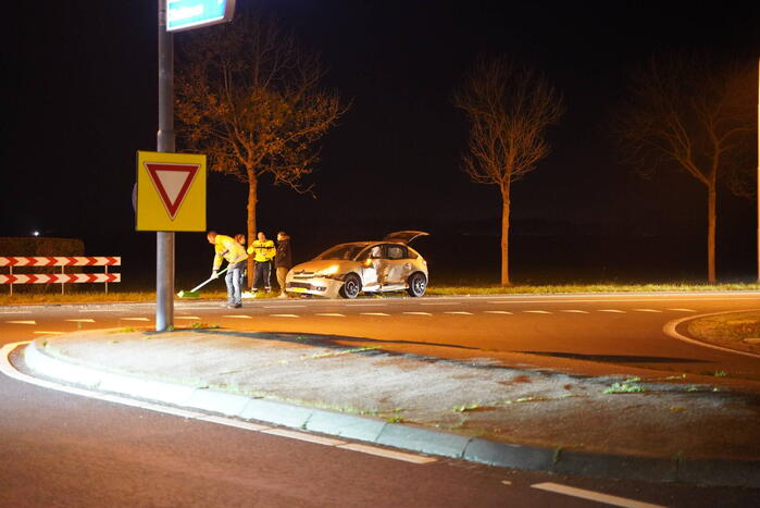 Veel schade bij ongeval tussen bestelbus en auto