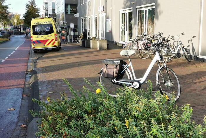 Fietser gewond bij botsing met auto