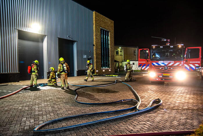 Flinke rookontwikkeling bij brand in bedrijfspand