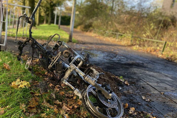 Go Sharing verdwijnt uit de Keistad, op de valreep gaat scooter in vlammen op