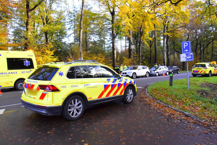 Schade en gewonde na aanrijding