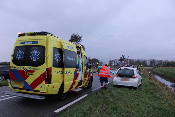 Bestuurder gewond na te water raken met voertuig