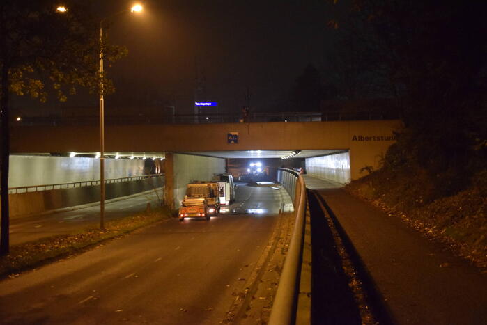 Weg afgesloten door plaatsing voetgangersbrug