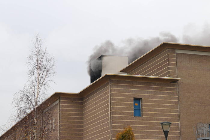 Flinke rookontwikkeling bij brand in hoogspanningscentrale