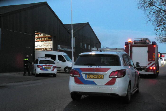 Brandweer doet onderzoek naar rookontwikkeling