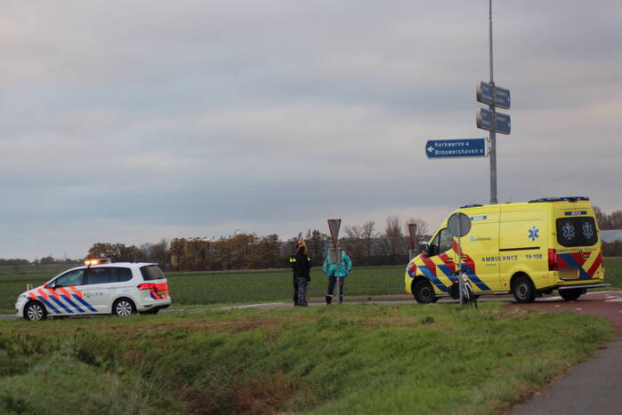 Automobilist en fietser in botsing
