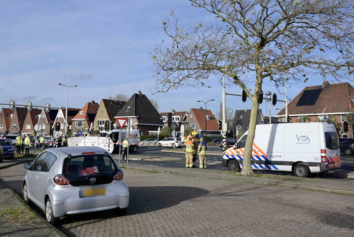 Vrouw op fiets overleden na aanrijding met vrachtwagen