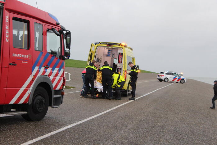 Vrouw uit het water gehaald