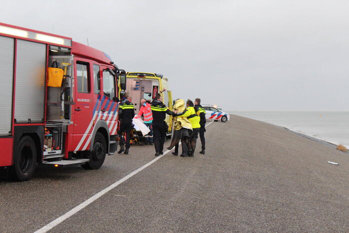 Vrouw uit het water gehaald