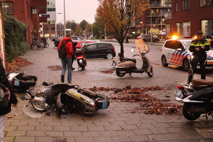 Enorme chaos na ongeval met meerdere voertuigen