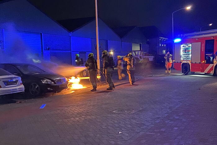 Personenauto verwoest door brand