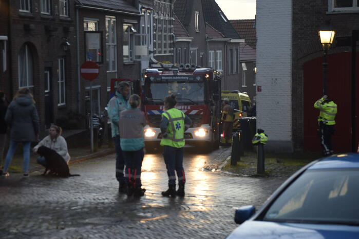 Traumahelikopter ingezet bij brand in slaapkamer