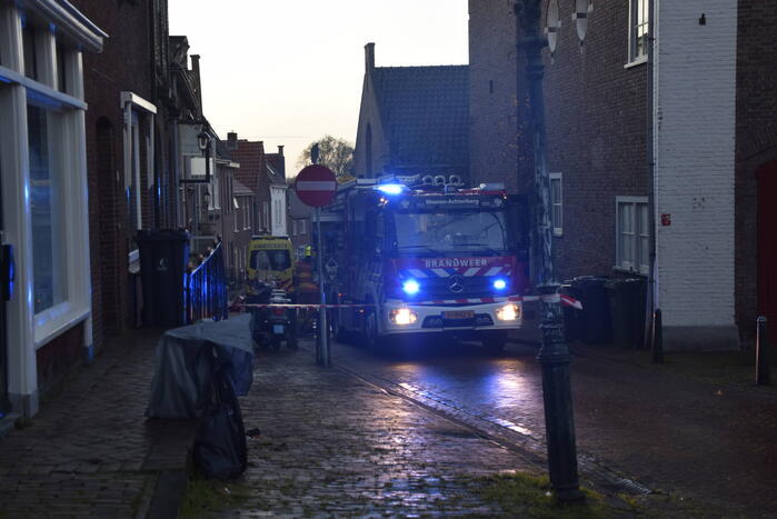 Traumahelikopter ingezet bij brand in slaapkamer