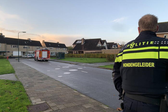 Meisje vast tussen de spaken van de fiets