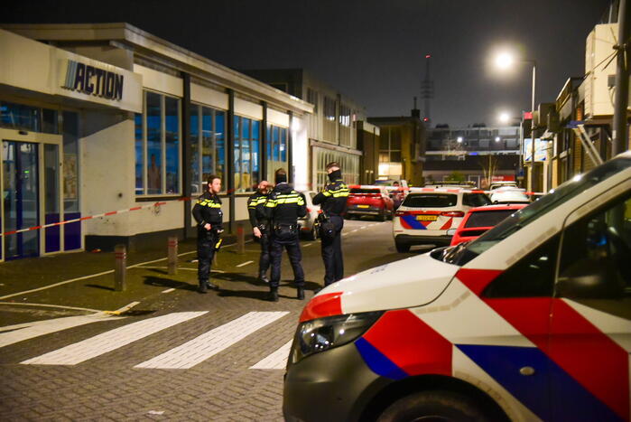 Man zwaargewond bij schietpartij naast cafe