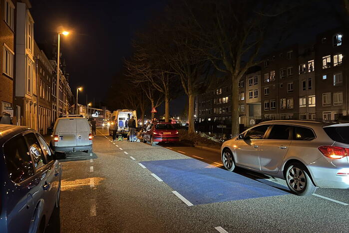 Voetganger geschept door personenauto