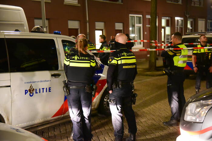 Persoon raakt zwaargewond na steekpartij