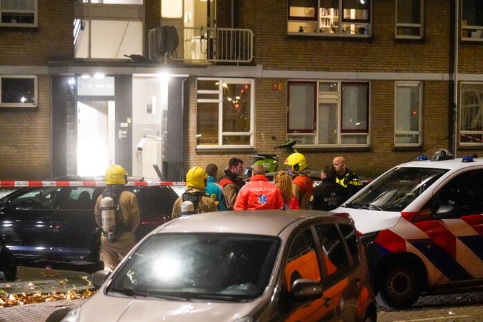 Flinke schade na explosie in portiek