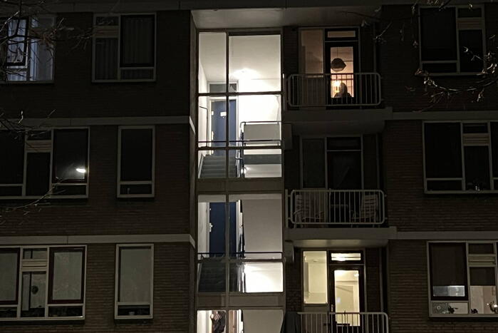 Flinke schade na explosie in portiek