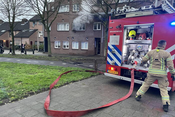 Korte uitslaande brand in woning