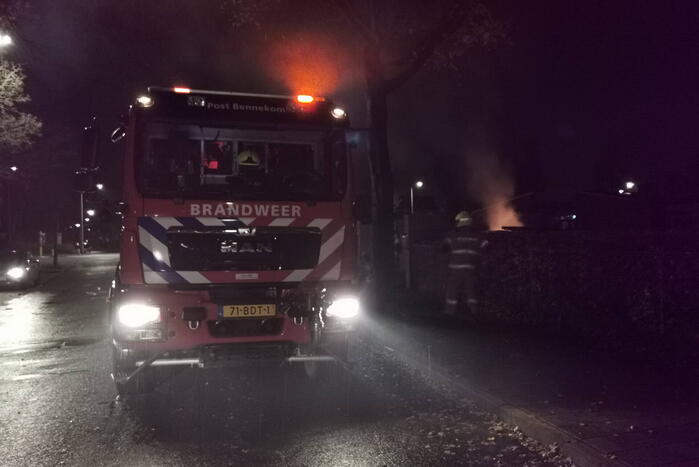 Container in brand op schoolplein