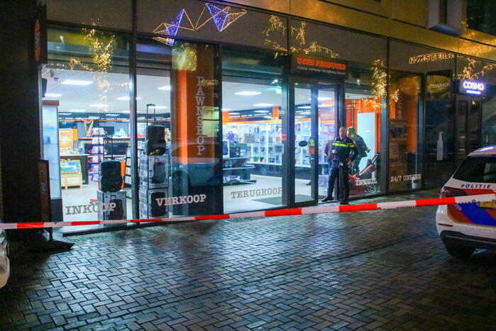 Gewapende overval op winkelpand